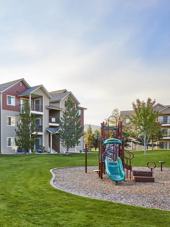 Pine Valley Ranch Apartments in Spokane, WA
